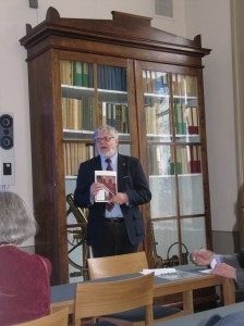 Yhdistyksen hallituksen puheenjohtaja Kari-Paavo Kokki